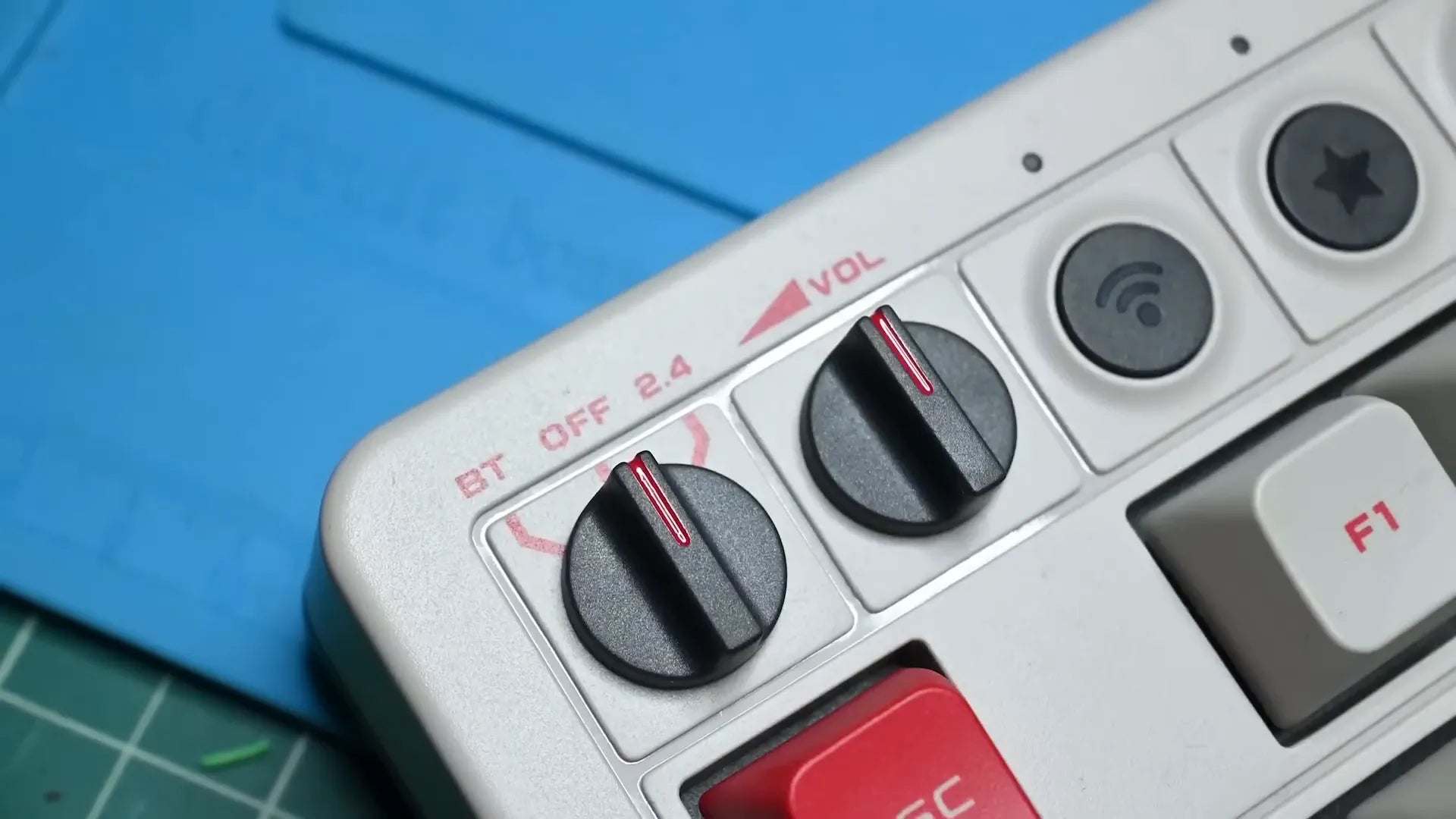Reviving Nostalgia: A Deep Dive into the 8bitdo Retro Mechanical Keyboard